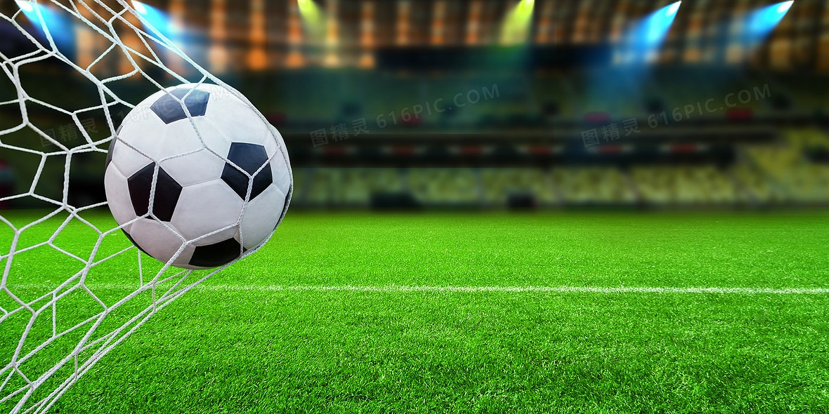 琼斯投篮被封盖 朱俊龙反击上篮打成2+1