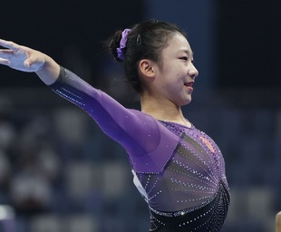 [中超]第22轮：争冠角逐激烈 保级形势胶着