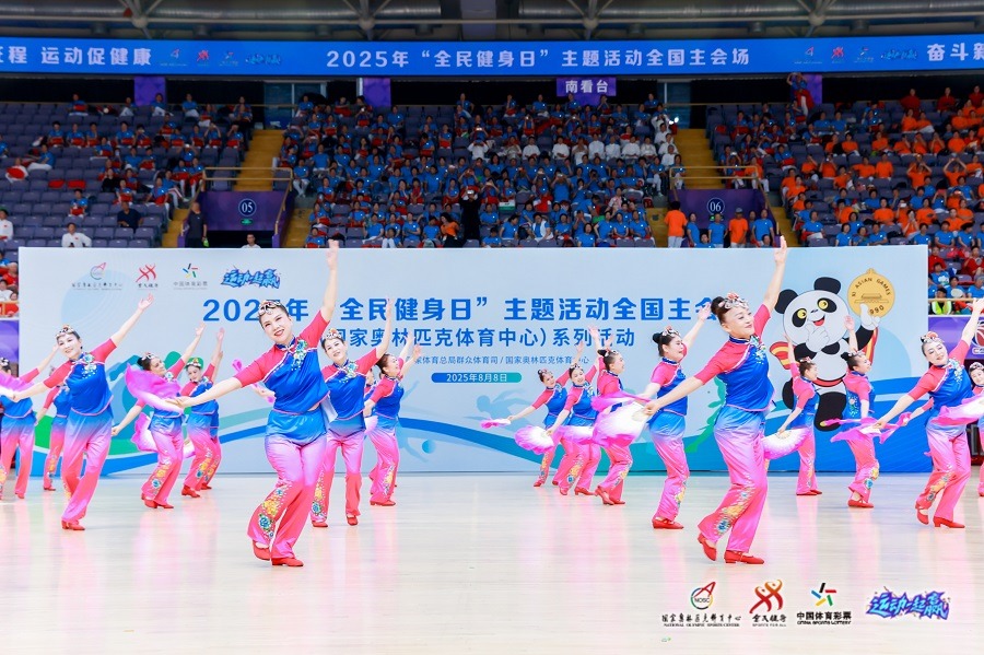 小孩姐又获殊荣！于子迪再次被评为最佳女子青年游泳运动员 包揽两大权威媒体荣誉